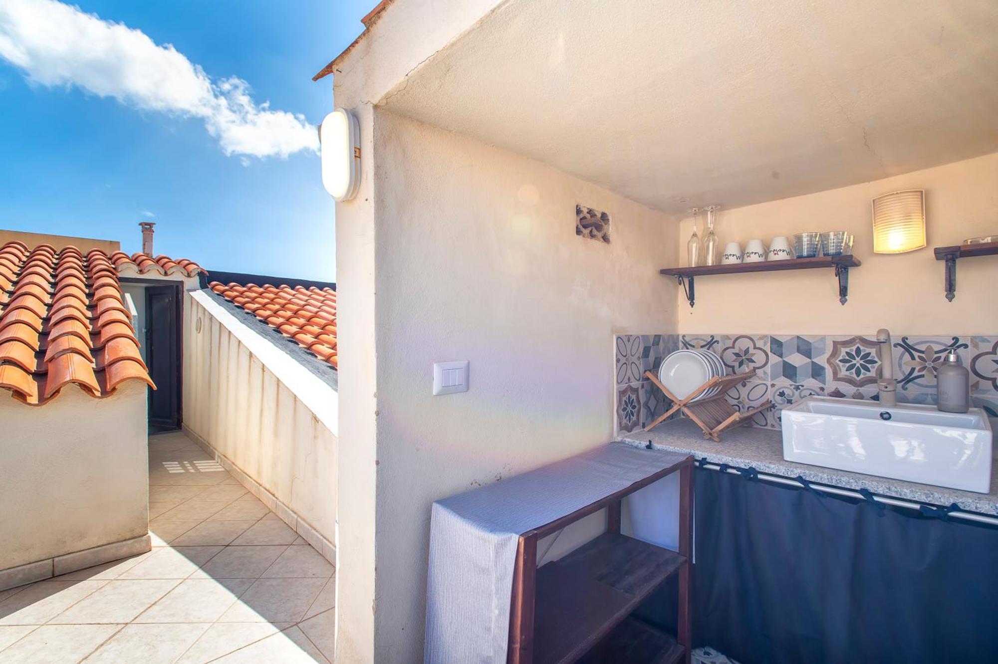 Terrazza Del Convento - Cozy Apartment With Seeview Private Terrace Алгеро Екстериор снимка